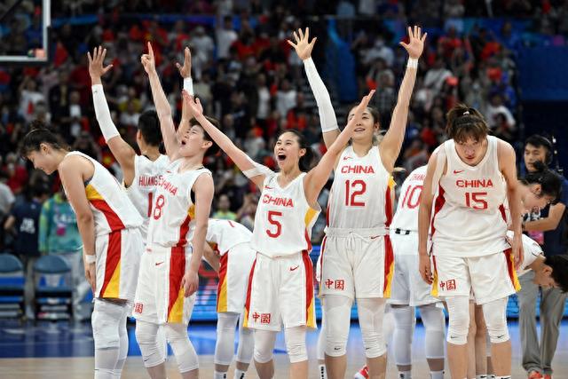 卫冕成功！中国女篮2分险胜日本